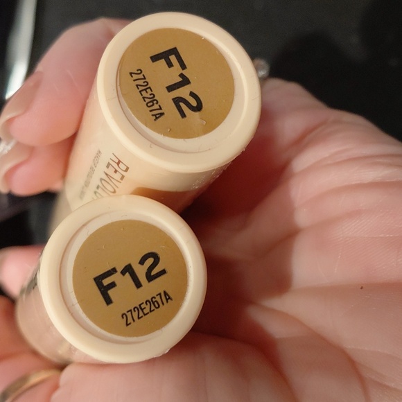 Makeup Bundle - Picture 2 of 3